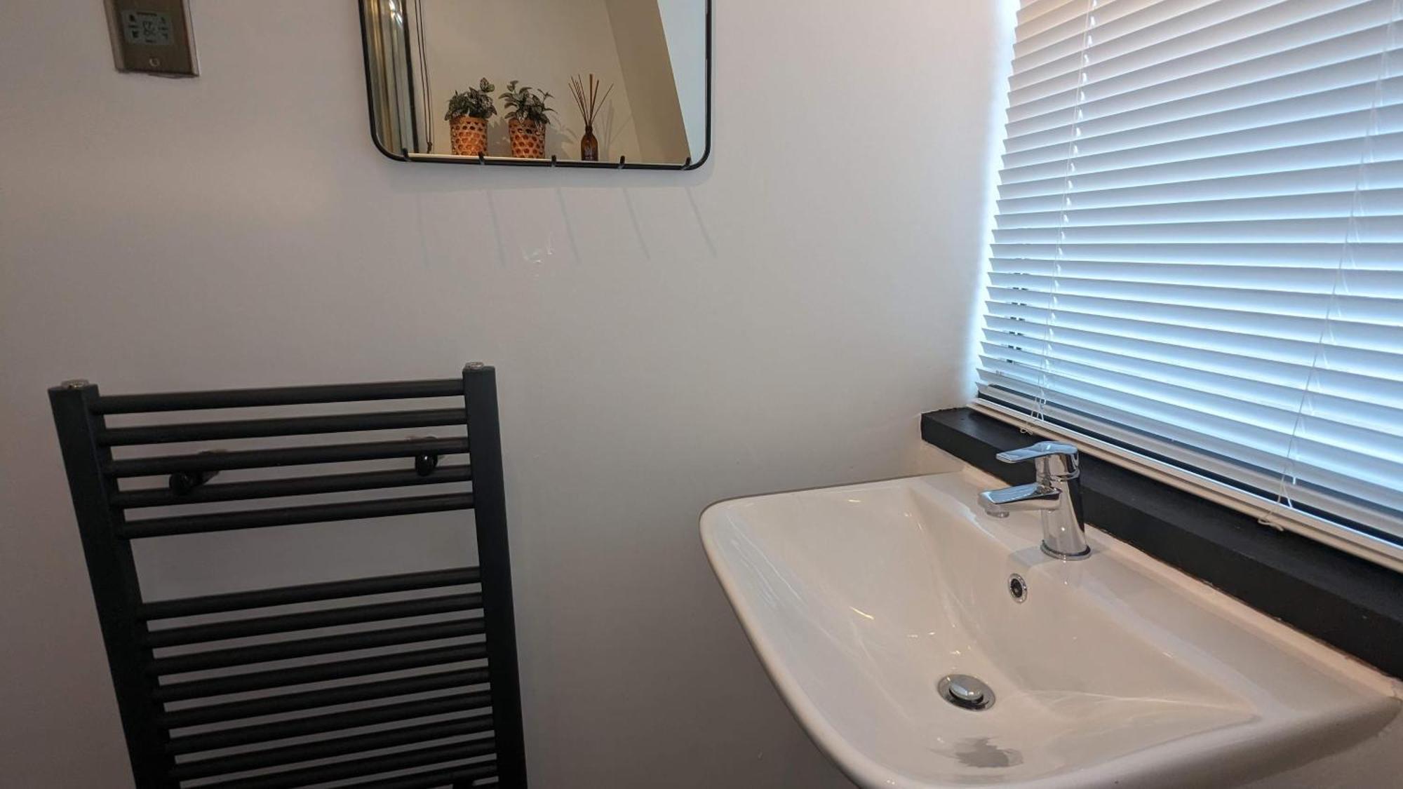 Charming & Quaint Old Compton Apartamento - Quiet Guests Only Allowed, No Parties Allowed, Over 25 Years Old Or Families London Eksteriør billede